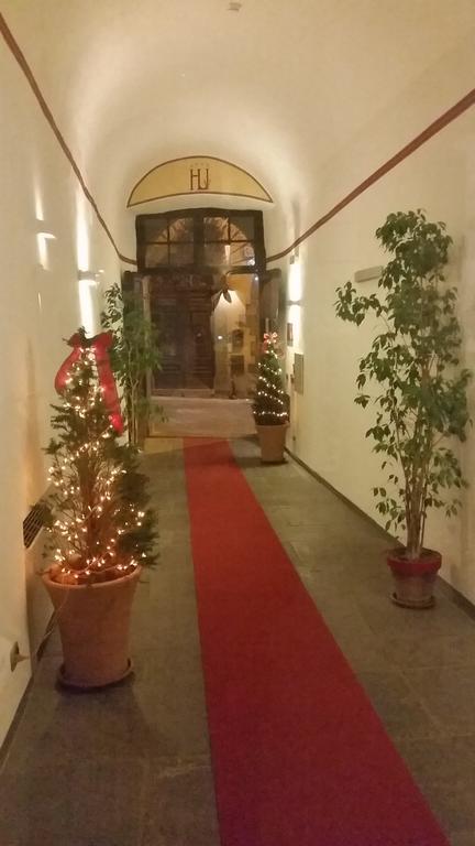 Hotel Urbano V มอนเตเฟียสโกเน ภายนอก รูปภาพ