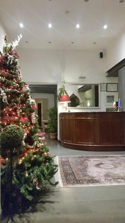 Hotel Urbano V มอนเตเฟียสโกเน ภายนอก รูปภาพ